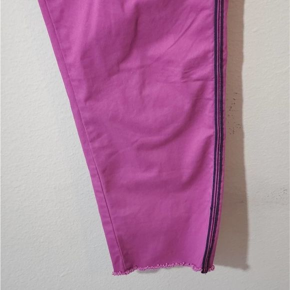 GAP Purple Cropped Utility Pants with Side Stripe Detail‎ Casual Everyday size 6 - Picture 5 of 9